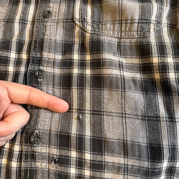 George Casual Button Down Mens Small Gray Plaid Distressed Grunge Flannel Shirt - Picture 6 of 8